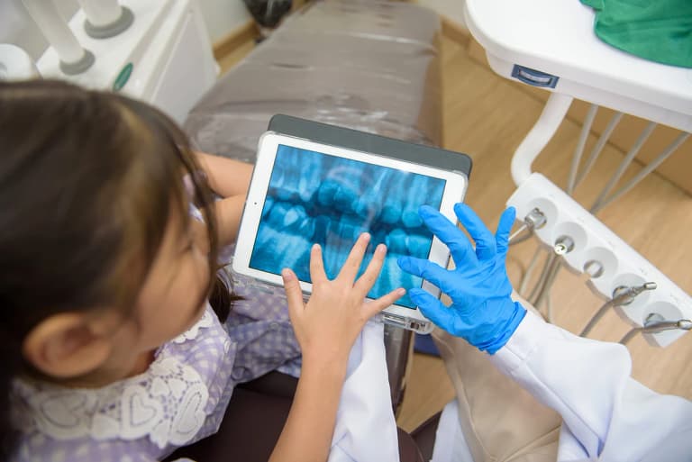 Intelligenza artificiale in odontoiatria pediatrica: dove può già fare la differenza