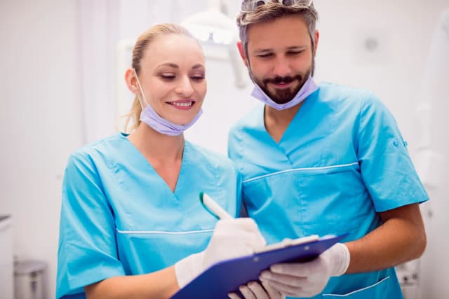 Contratti di lavoro negli studi odontoiatrici